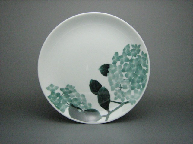 画像1: 白六寸皿・黒染付　紫陽花